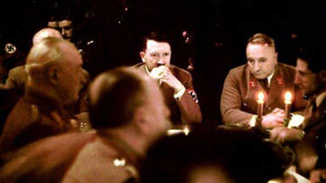 Cum petrecea Hitler Crăciunul în 1941 - FOTO