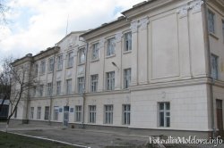 Ofițerii Centrului Național Anticorupție „vor descinde” la Colegiul de medicină din Ungheni